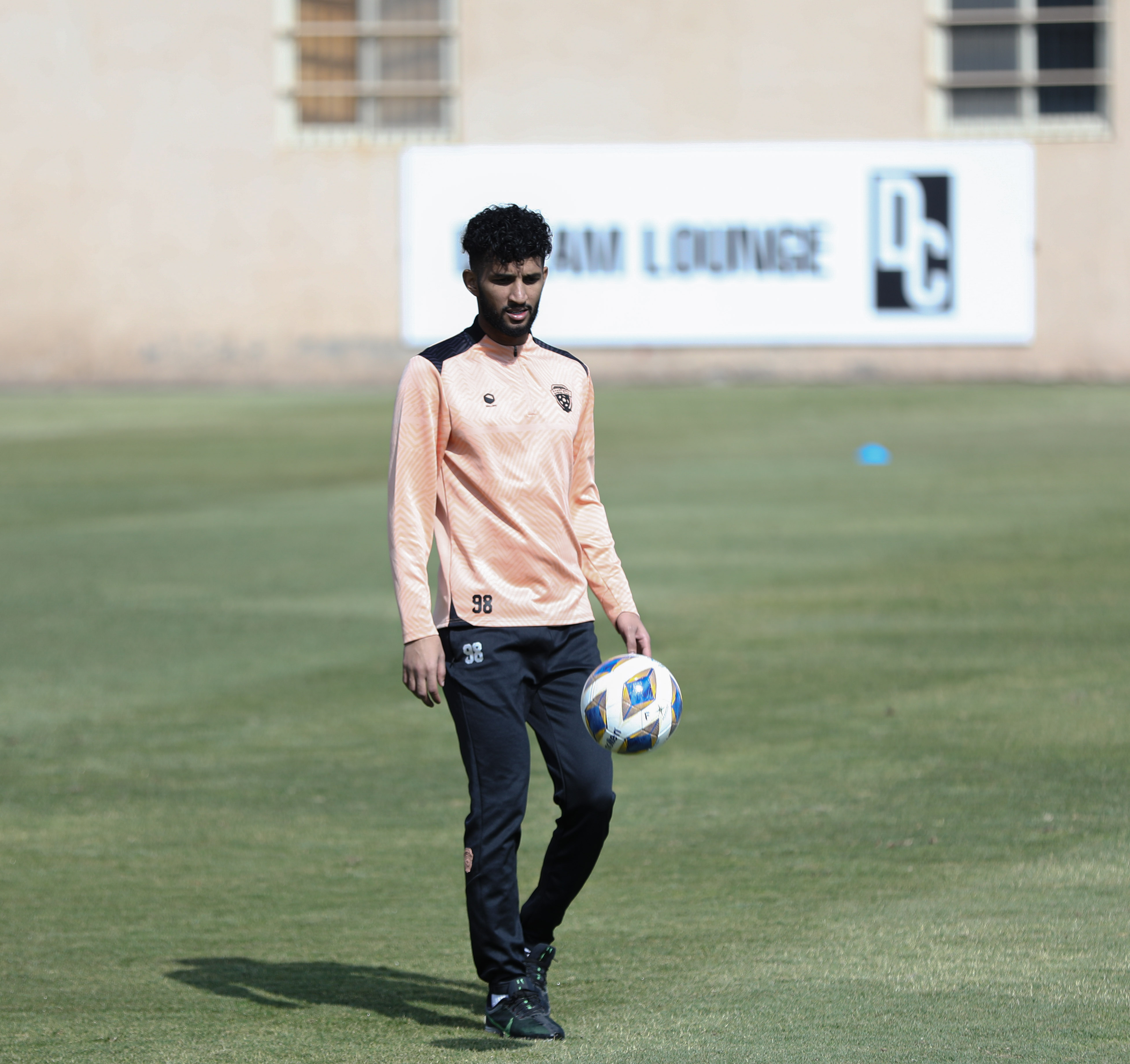 الفيحاء يستأنف تدريباته اليومية على ملعب معالي الشيخ عبدالعزيز التويجري بالنادي