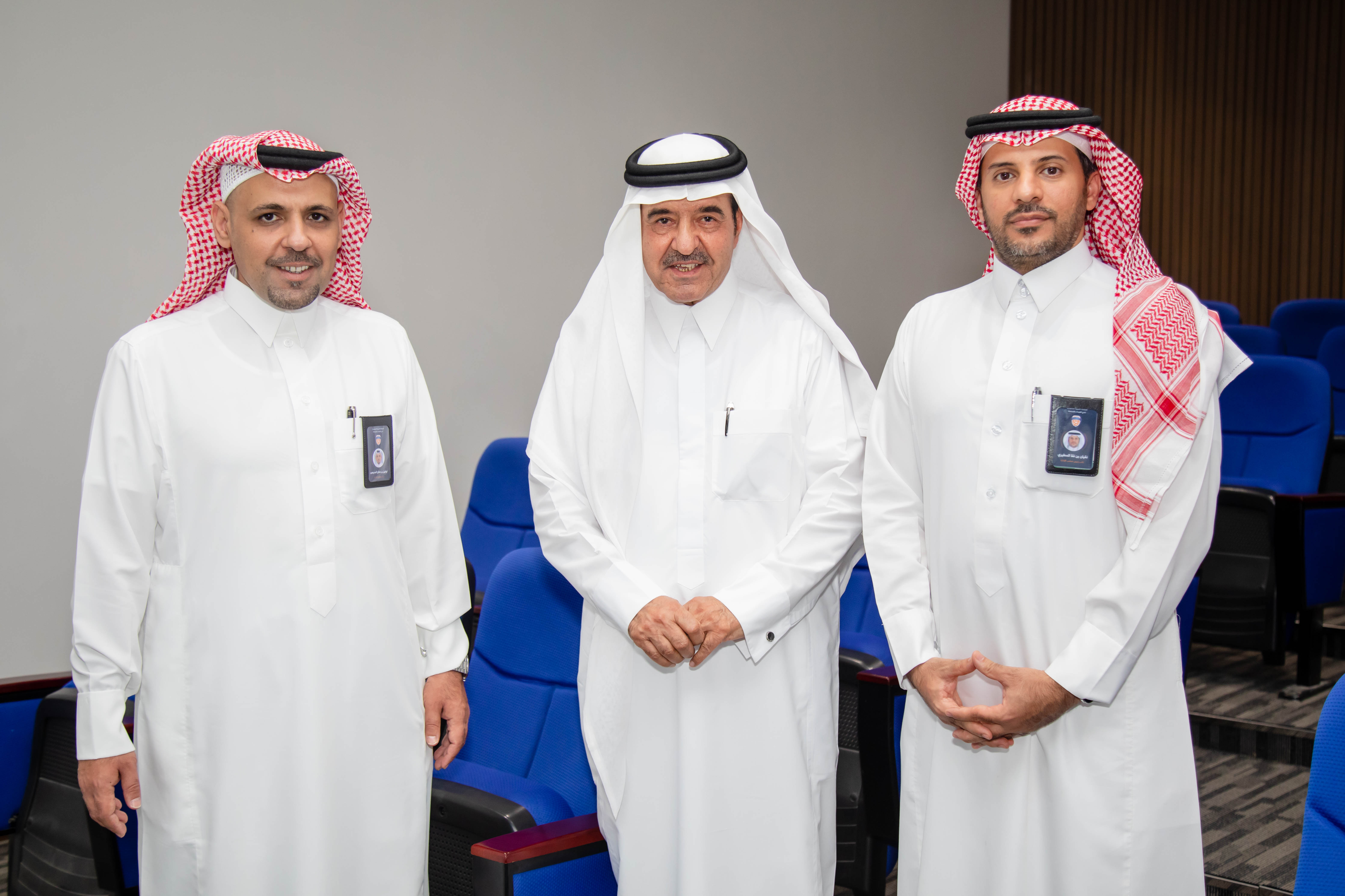 رئيس وأعضاء مجلس الإدارة يستقبلون عضو شرف النادي الذهبي الأستاذ عبدالله بن محمد الربيعة
