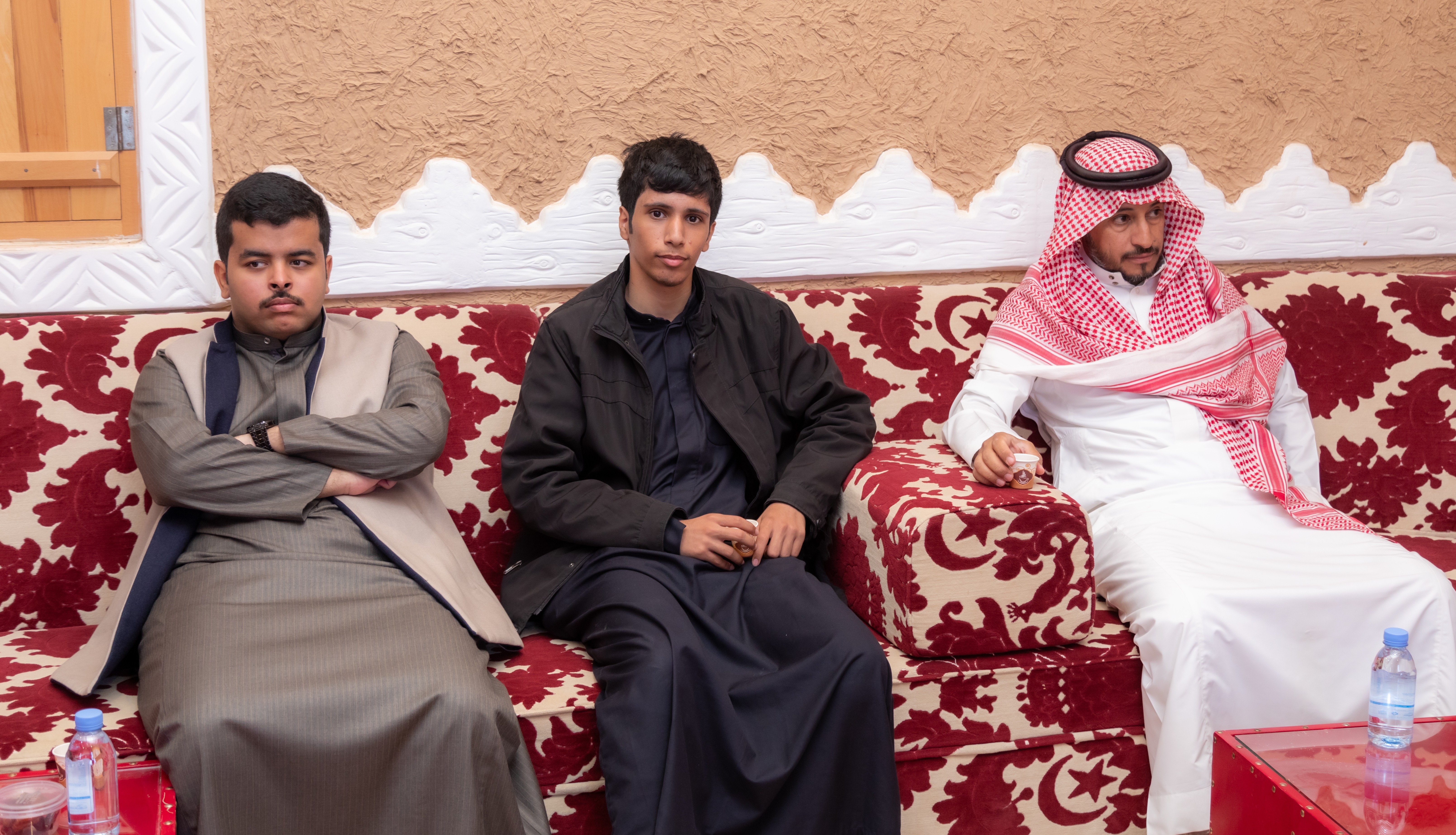 طلاب ثانوية الشيخ عبدالله العنقري في زيارة نادي الفيحاء